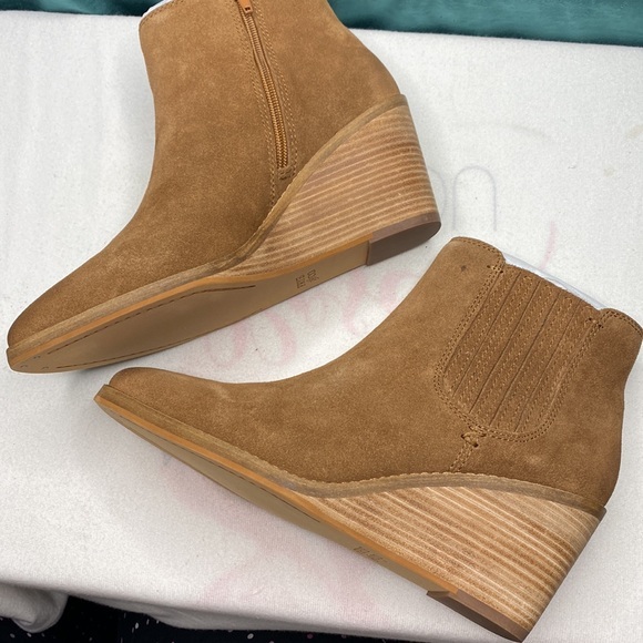 Gorgeous NWT Frye and Co. Women's Kaye Chelsea Boot‎ - Picture 7 of 11